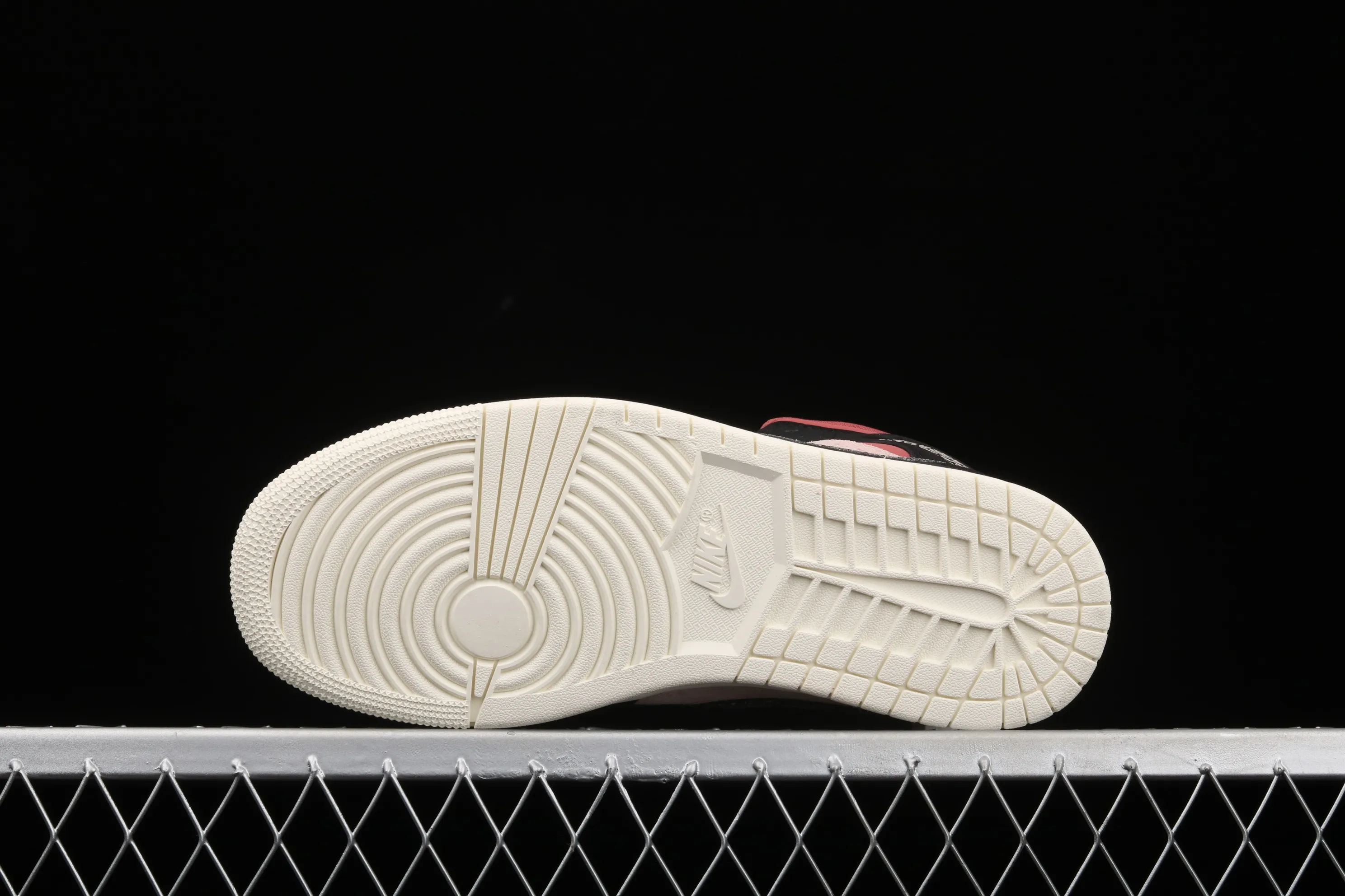 All categories Air Jordan Jordan series basketball shoes Air Jordan 1 Mid G version pure original Air Jordan 1 Mid AJ1 Joe 1 red bean milk tea mid-top basketball shoes BQ6472-202